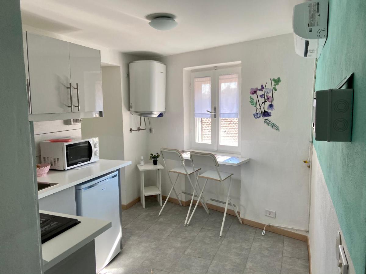 Il Nido Di Tiffany Appartement Massino Visconti Buitenkant foto