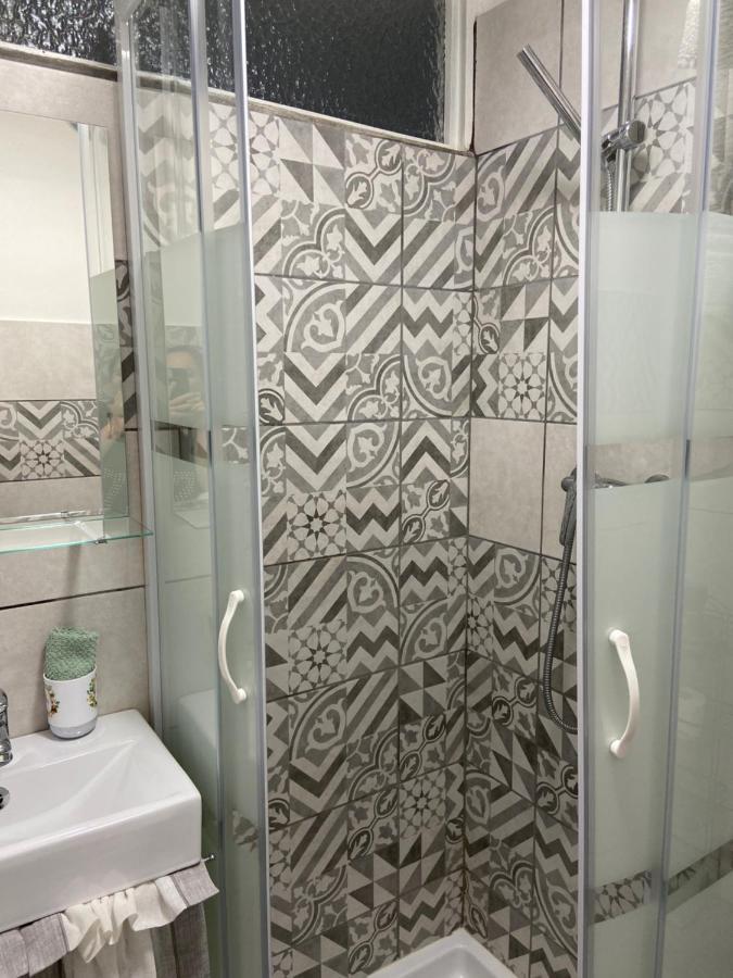 Il Nido Di Tiffany Appartement Massino Visconti Buitenkant foto