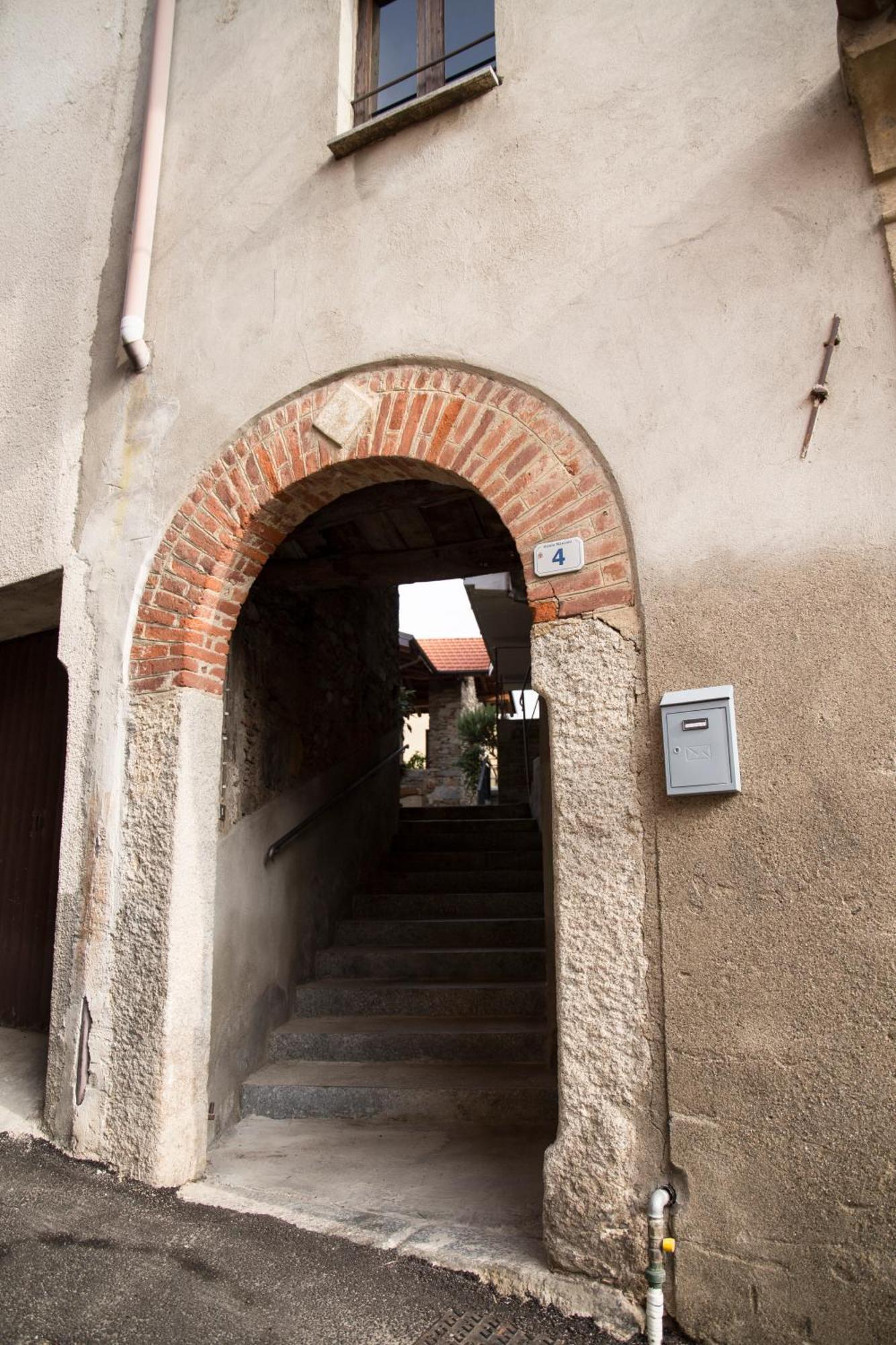 Il Nido Di Tiffany Appartement Massino Visconti Buitenkant foto