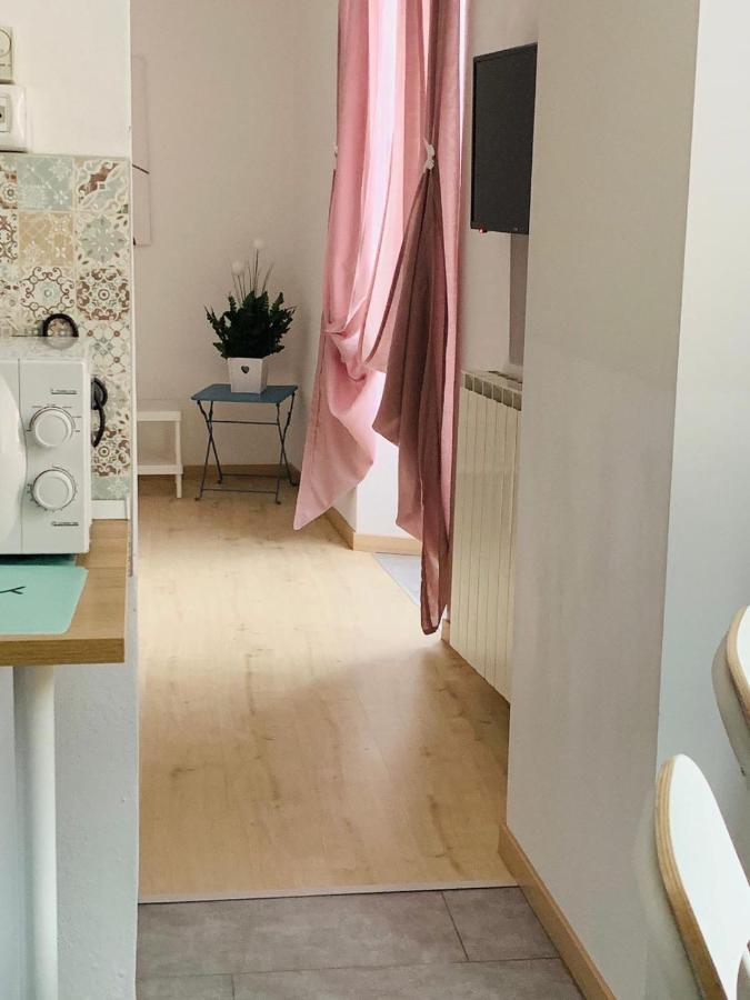 Il Nido Di Tiffany Appartement Massino Visconti Buitenkant foto
